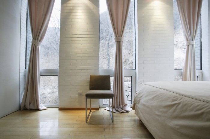 Modern Bedroom in Light Tones